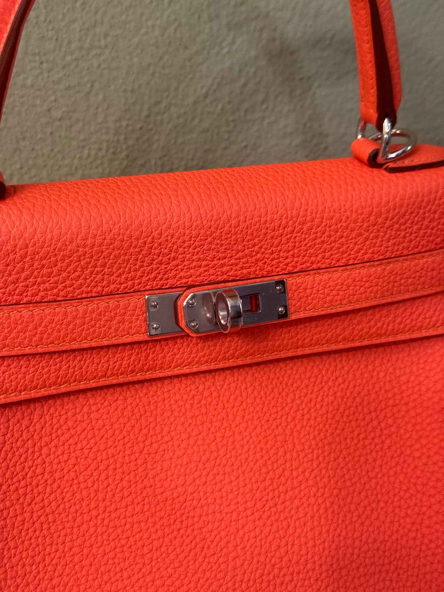 HERMÈS ORANGE TOGO KELLY 25 HANDBAG