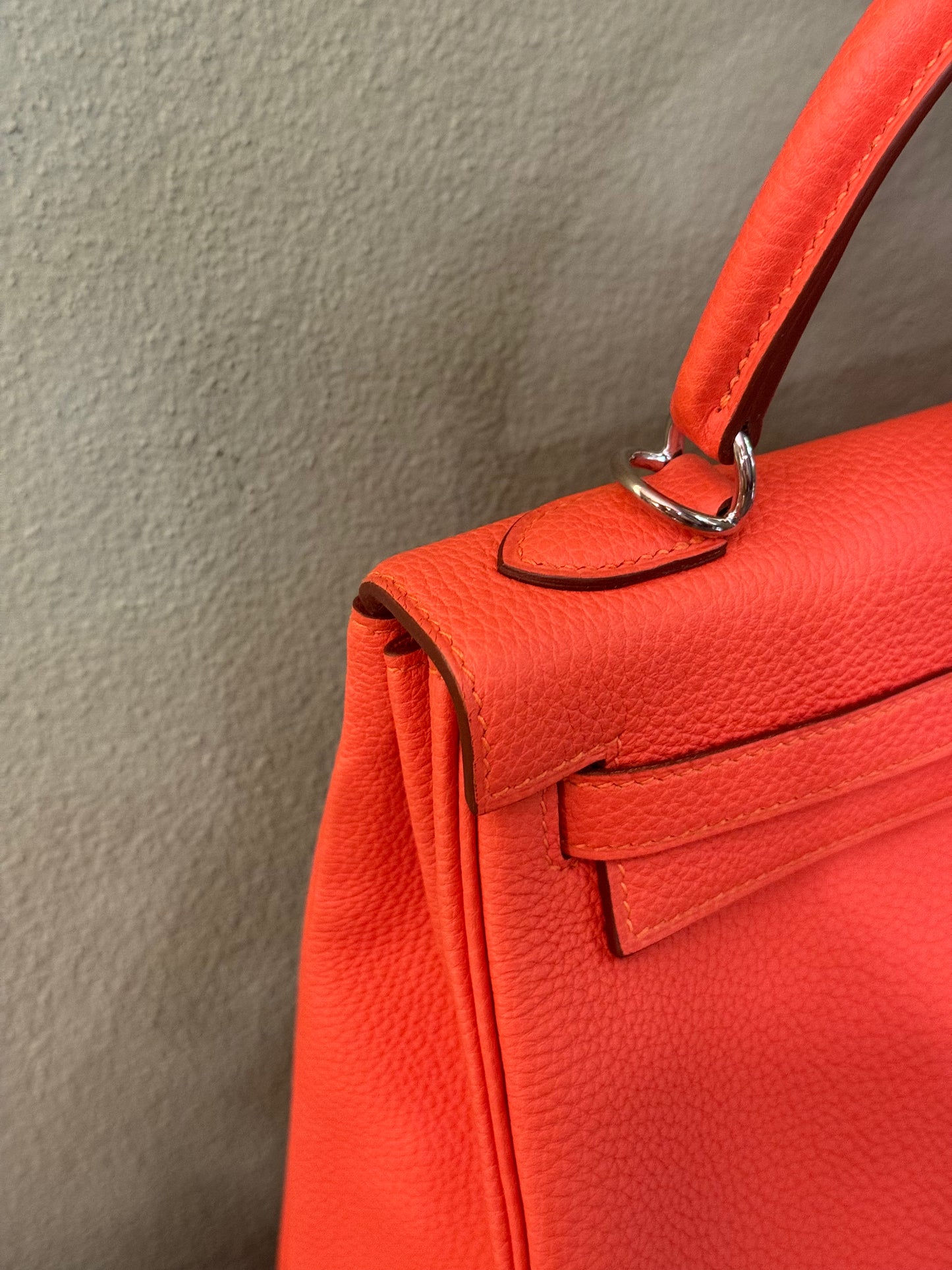 HERMÈS ORANGE TOGO KELLY 25 HANDBAG