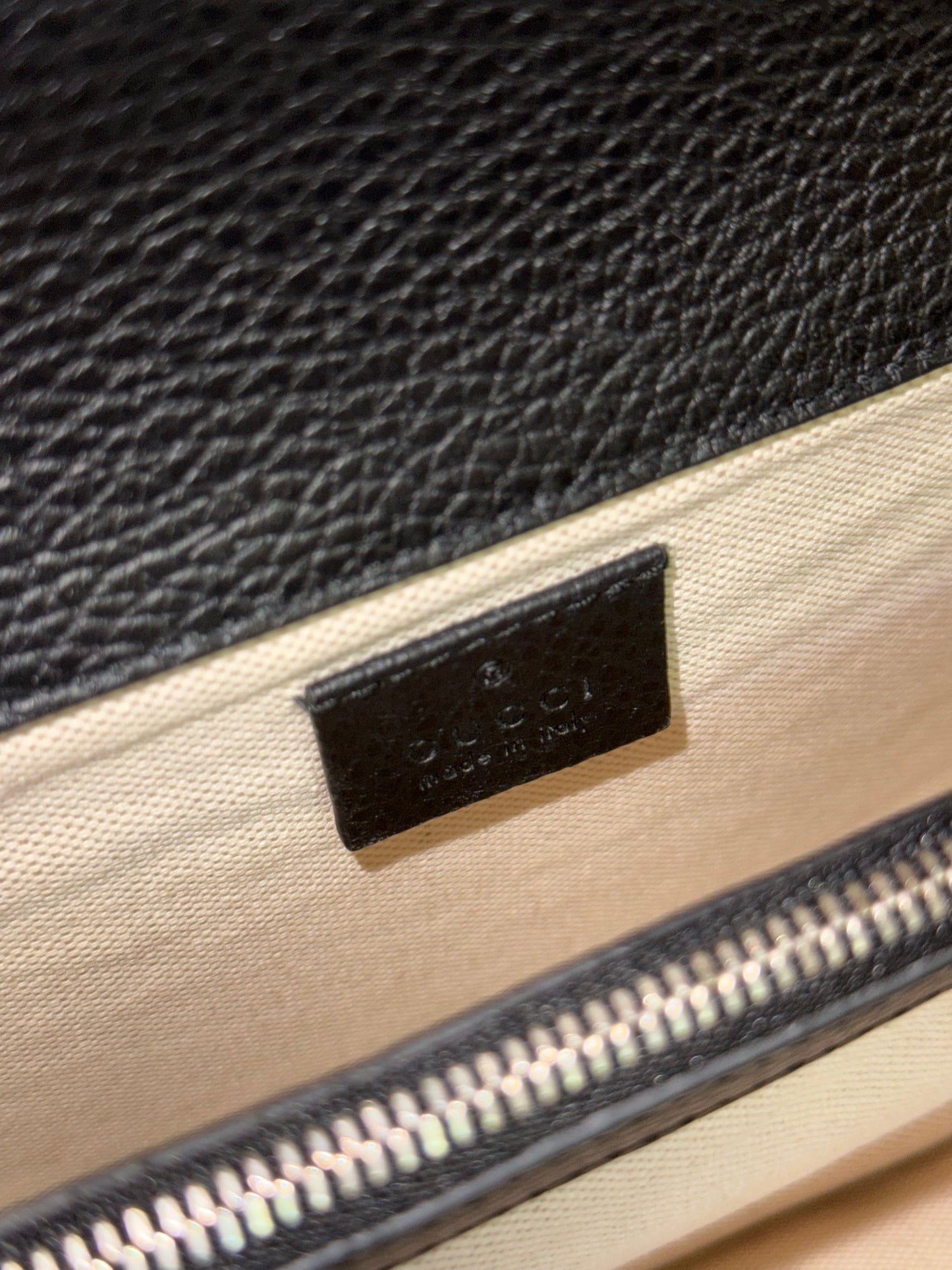 GUCCI MEDIUM BALCK LEATHER DIONYSUS SHOULDER BAG