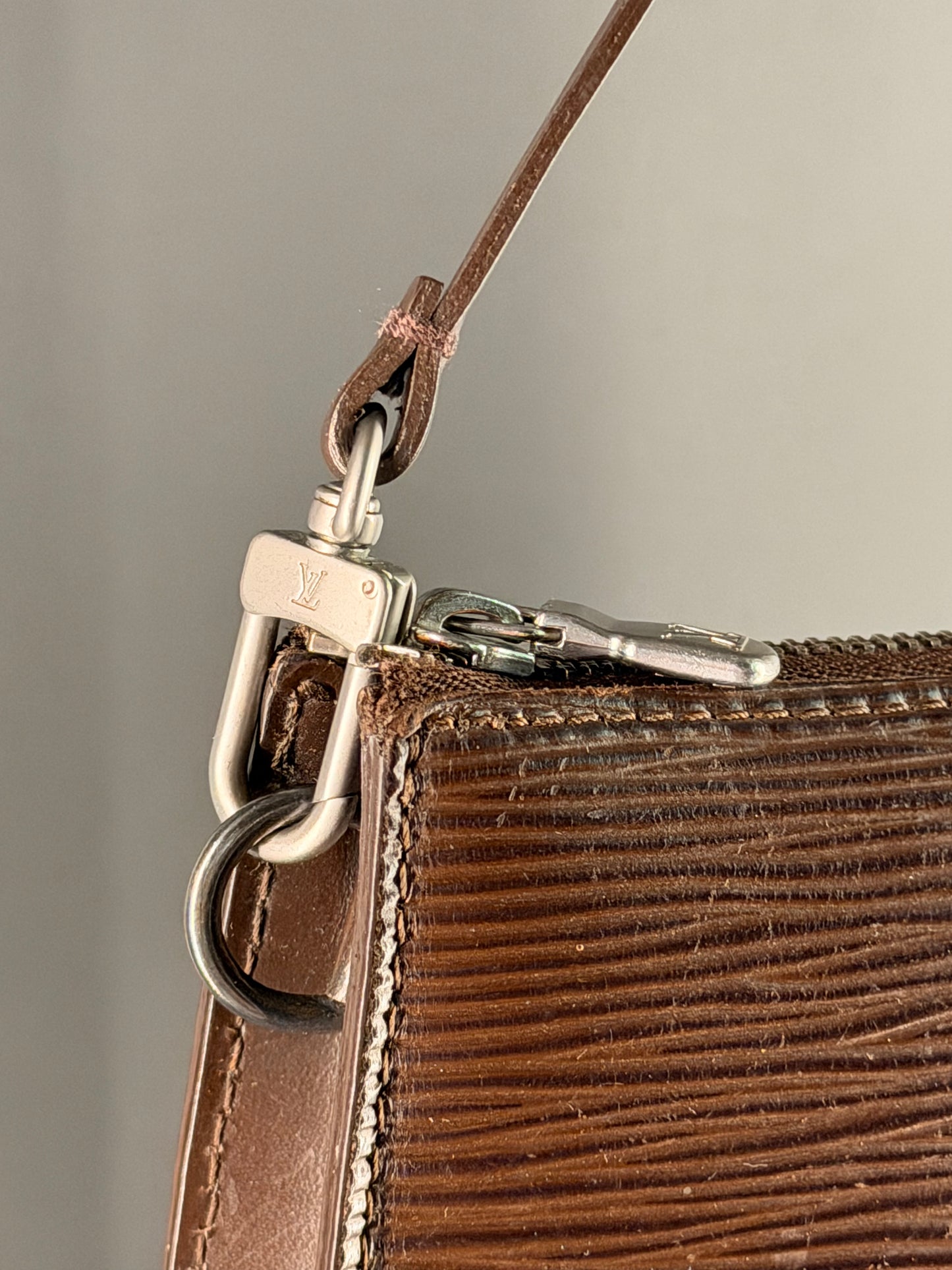 LOUIS VUITTON BROWN EPI POCHETTE ACCESSOIRES