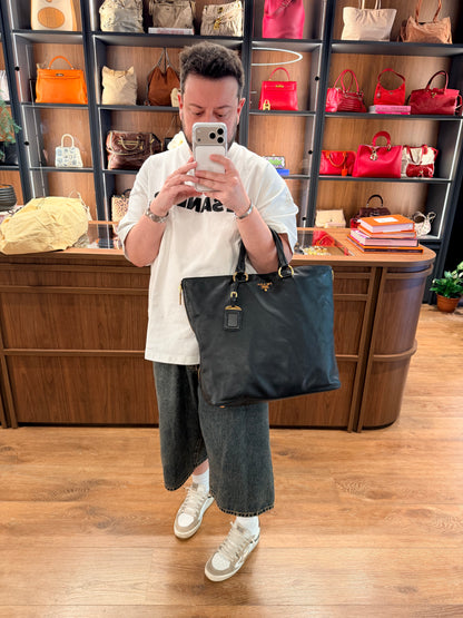 PRADA BLACK LEATHER TOTE HANDBAG