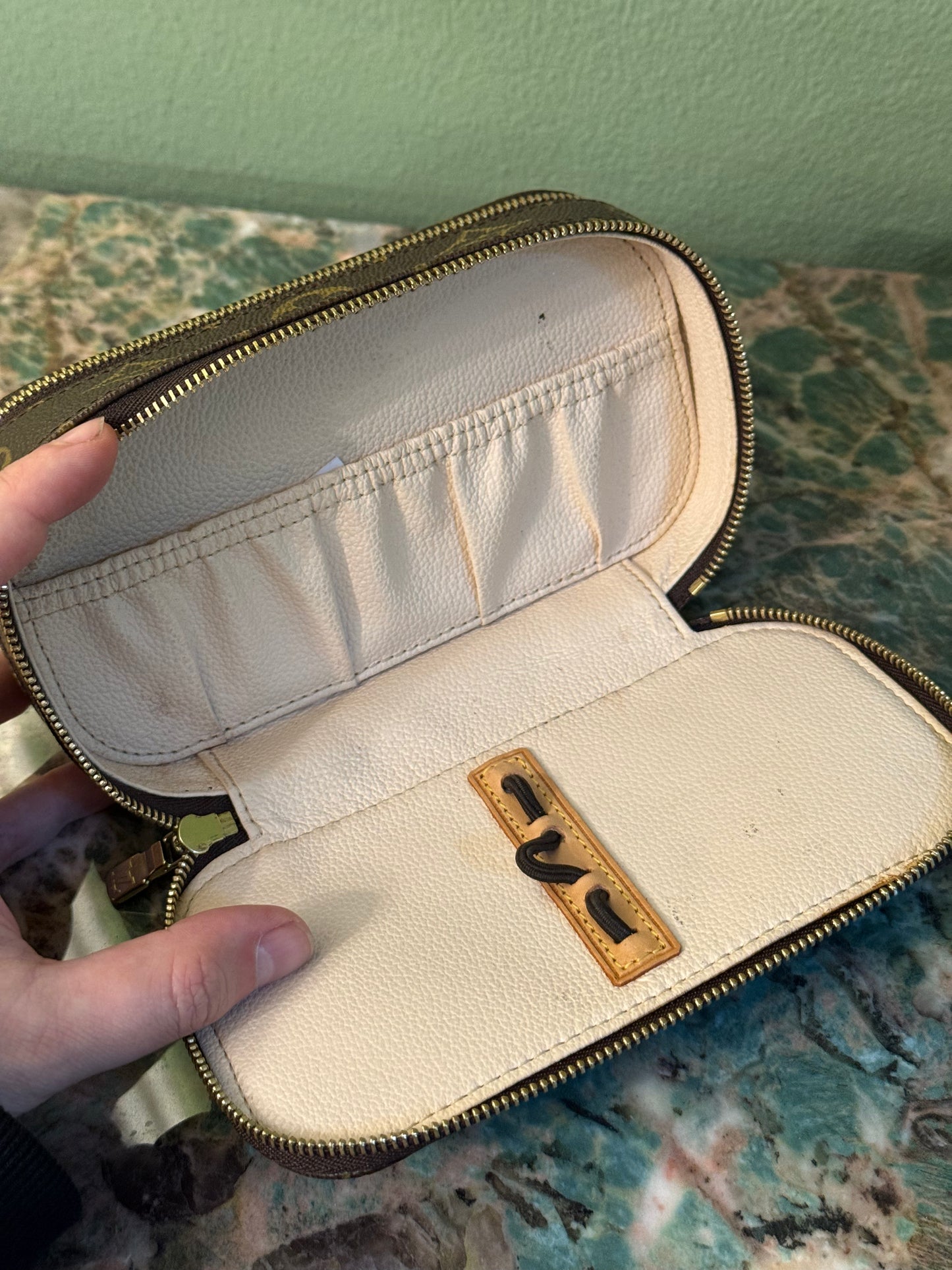 LOUIS VUITTON MONOGRAM SMALL JEWELRY TROUSSE