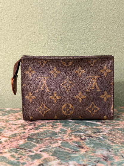 LOUIS VUITTON MONOGRAM TOILETRY 15