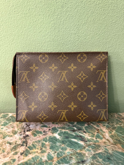 LOUIS VUITTON MONOGRAM TOILETRY 19