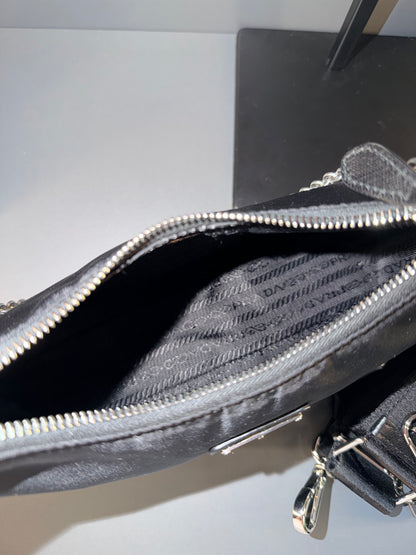 PRADA BLACK NYLON RE EDITION 2005 CROSSBODY BAG