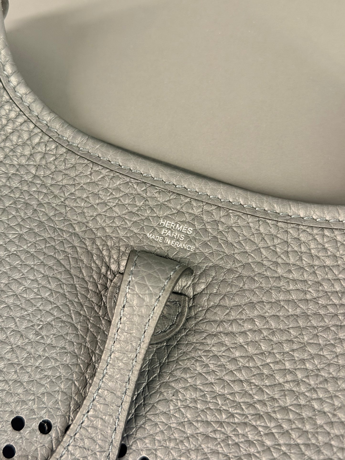 HERMÈS GRIS MISTY EVELYNE 16 CROSSBODY BAG