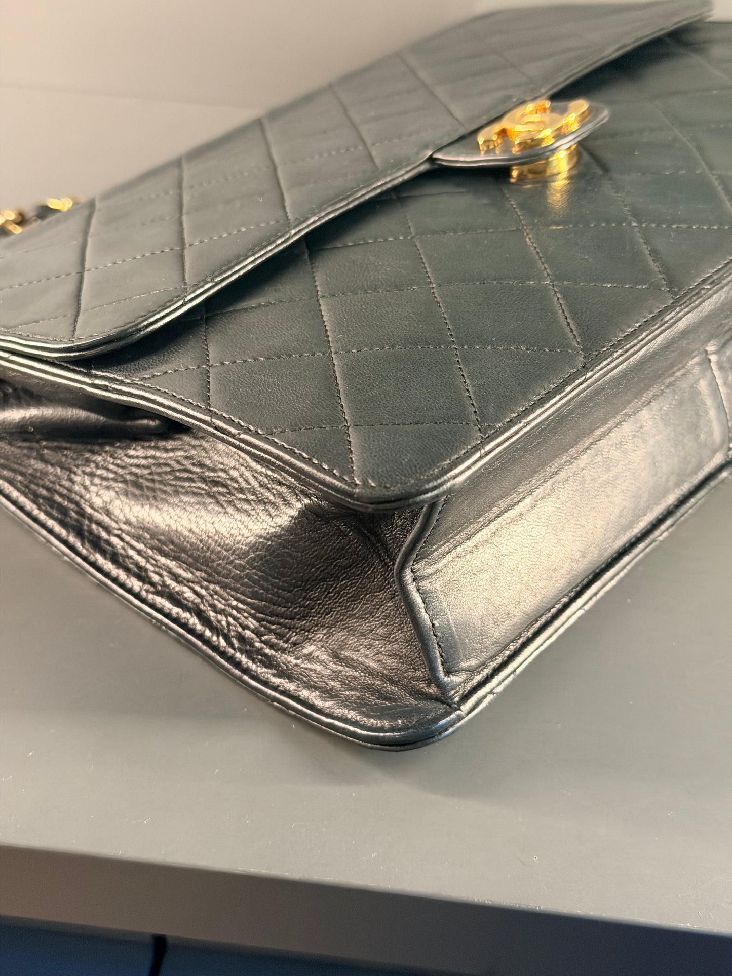CHANEL BLACK LAMBSKIN MEDIUM SINGLE FLAP SHOULDER BAG