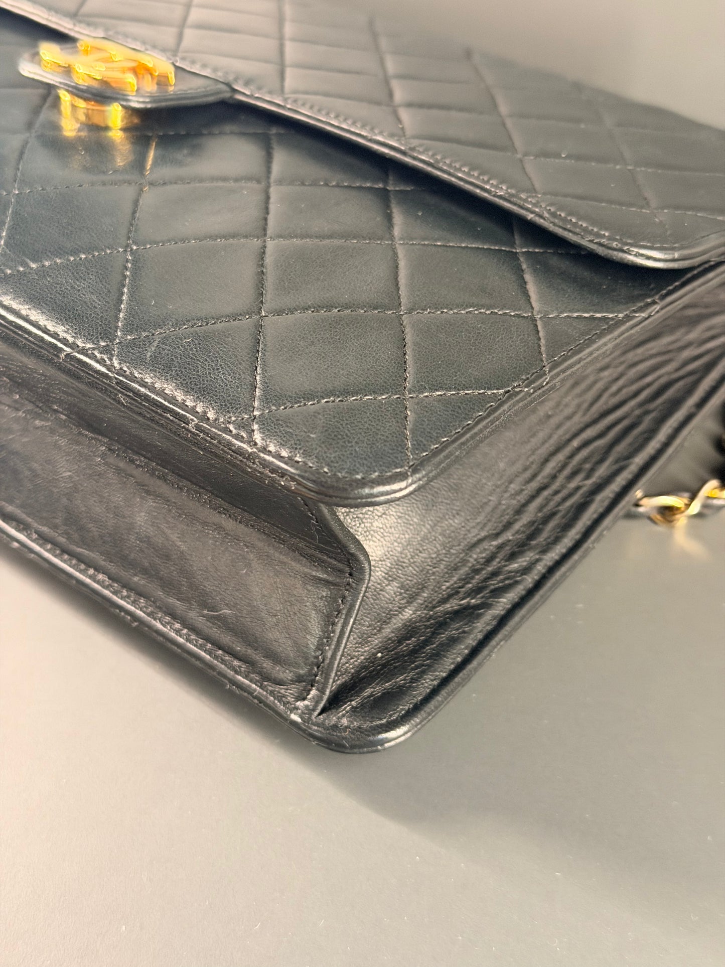 CHANEL BLACK LAMBSKIN MEDIUM SINGLE FLAP SHOULDER BAG