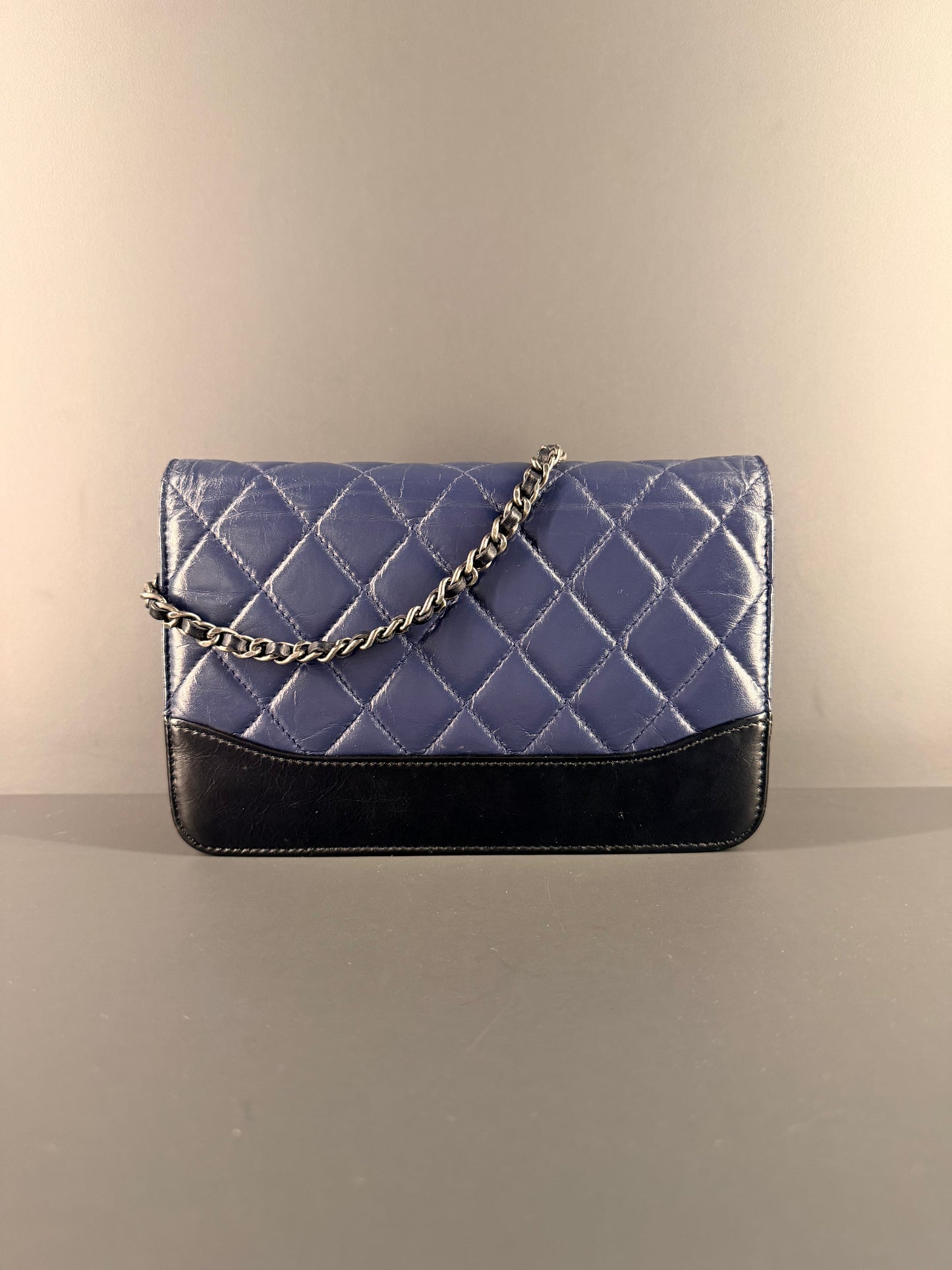 CHANEL BI COLOR GABRIELLE WALLET ON CHAIN