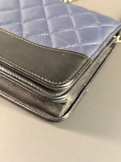 CHANEL BI COLOR GABRIELLE WALLET ON CHAIN