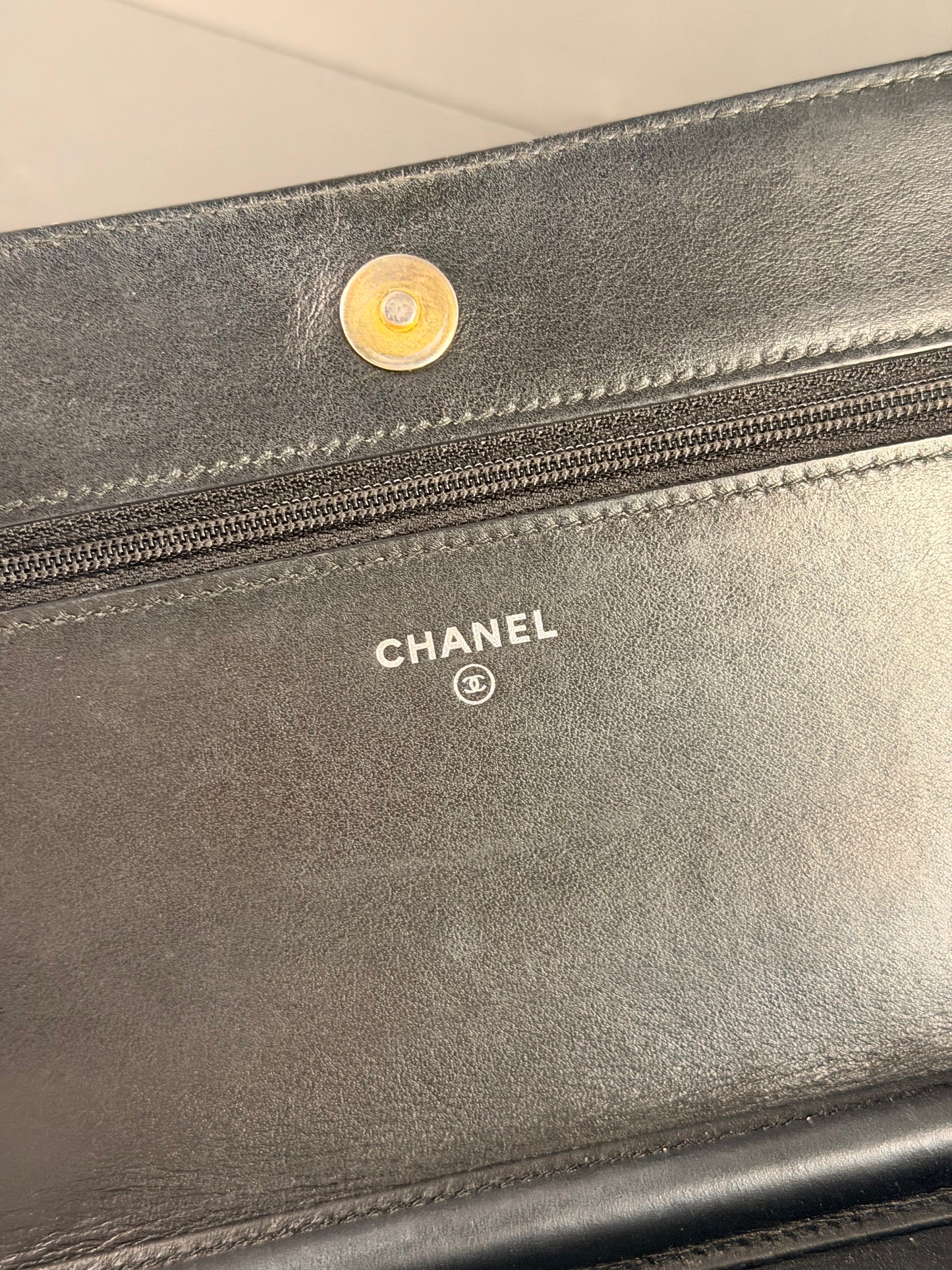 CHANEL BI COLOR GABRIELLE WALLET ON CHAIN
