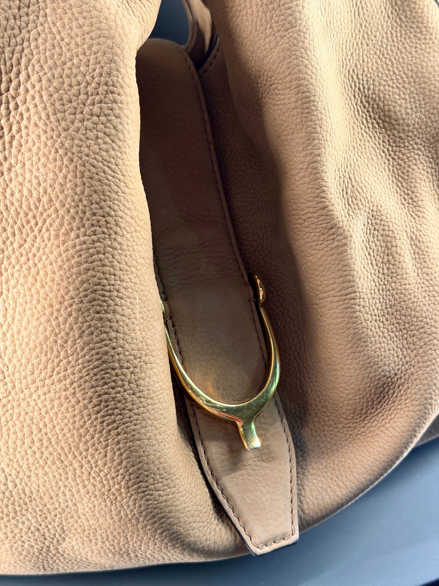 GUCCI BY FRIDA GIANNINI BEIGE NABUK LARGE LADY STIRRUP HOBO BAG