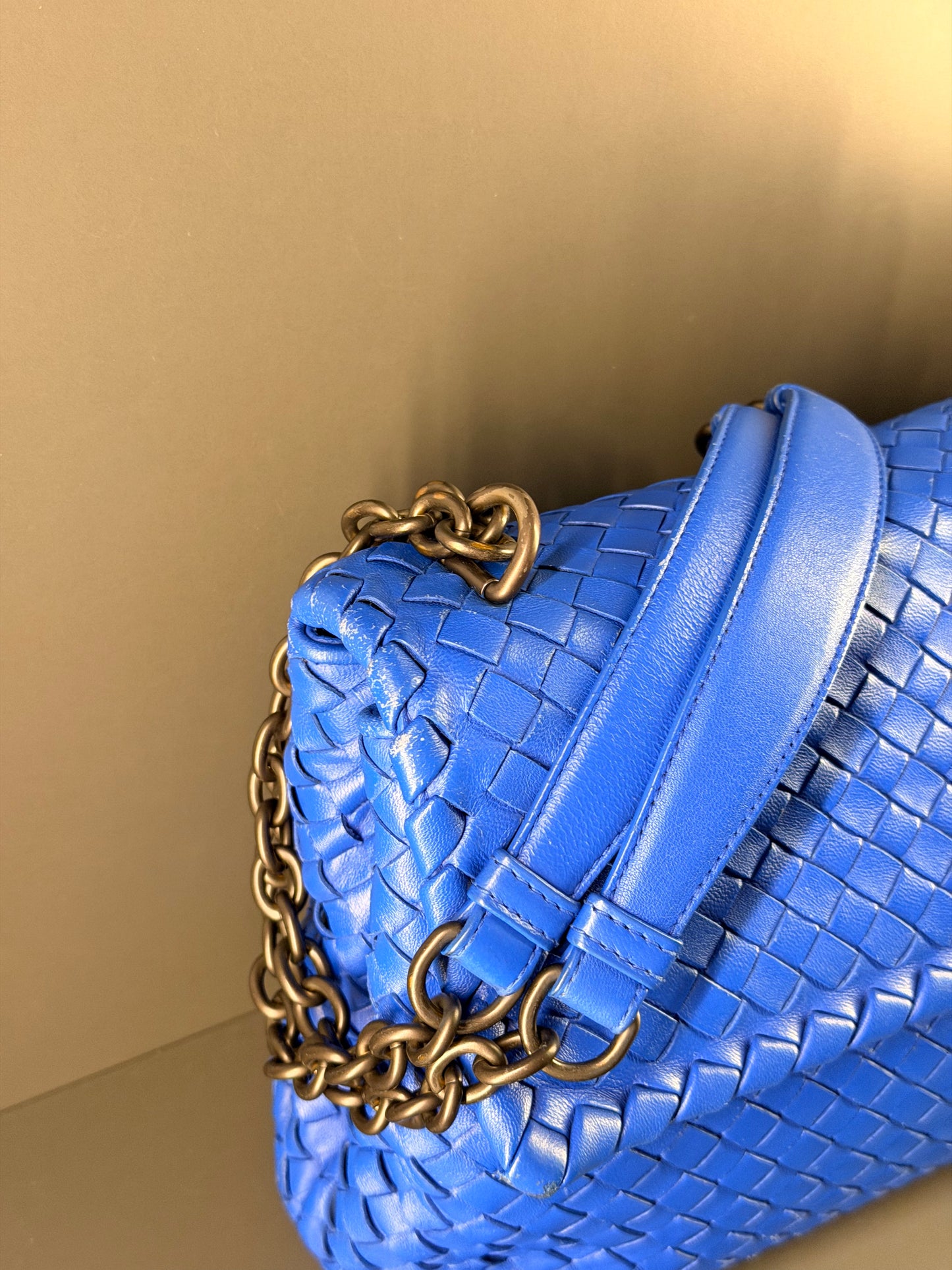 BOTTEGA VENETA ELECTRIC BLUE MEDIUM OLIMPIA SHOULDER BAG