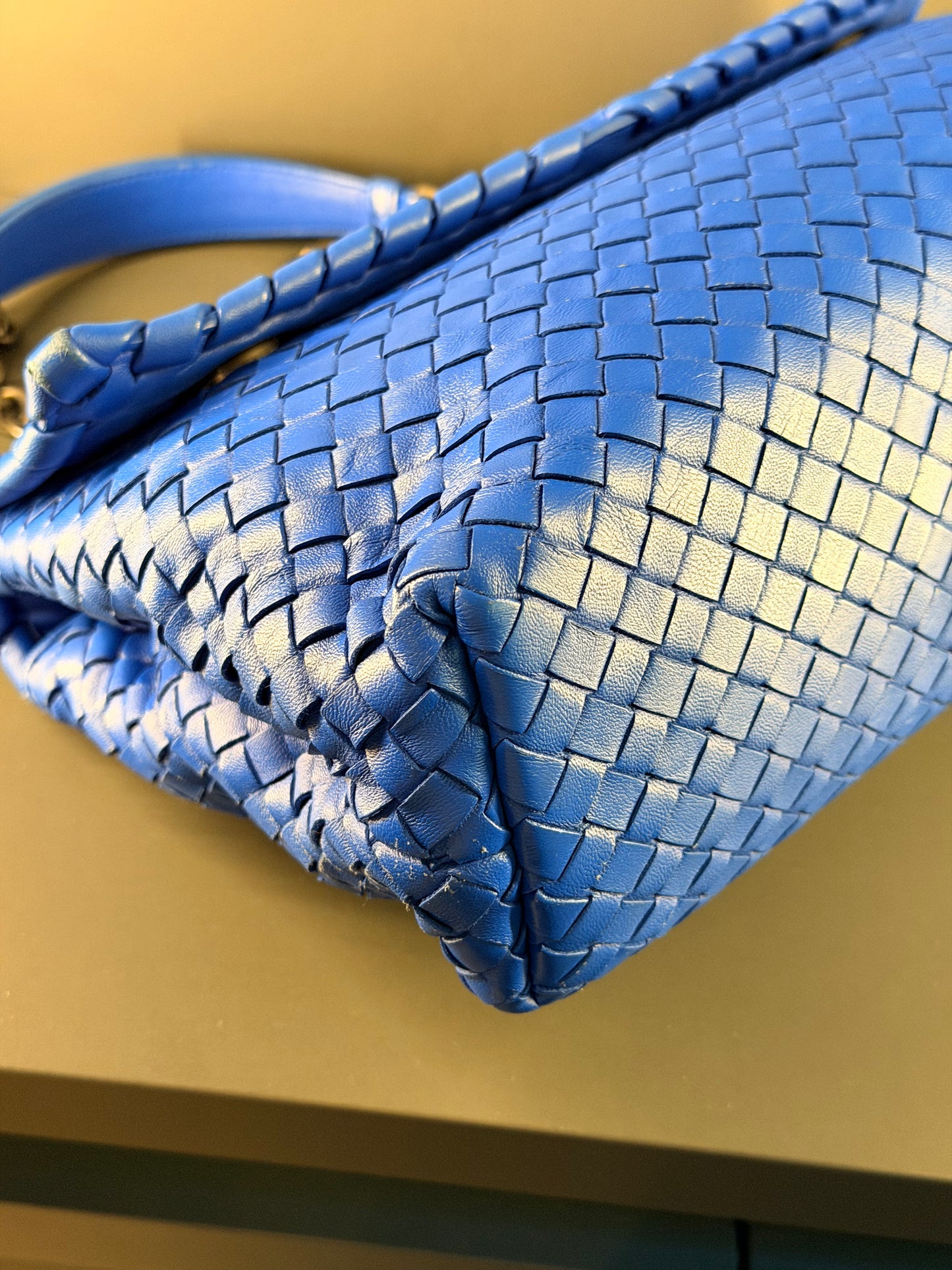 BOTTEGA VENETA ELECTRIC BLUE MEDIUM OLIMPIA SHOULDER BAG
