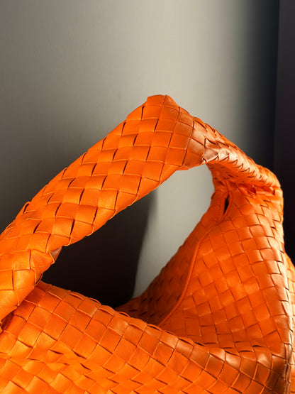 BOTTEGA VENETA LARGE ORANGE HOP SHOULDER BAG