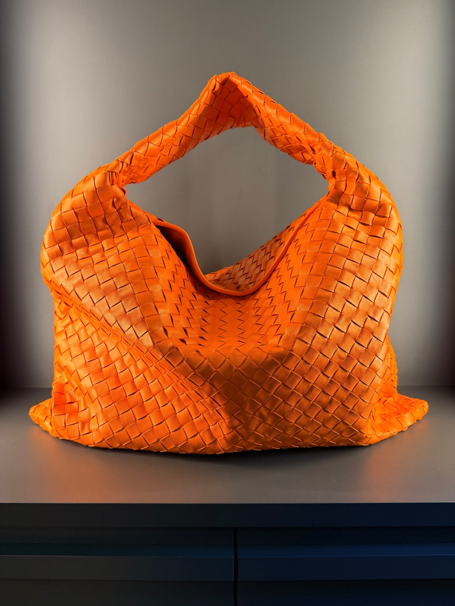 BOTTEGA VENETA LARGE ORANGE HOP SHOULDER BAG