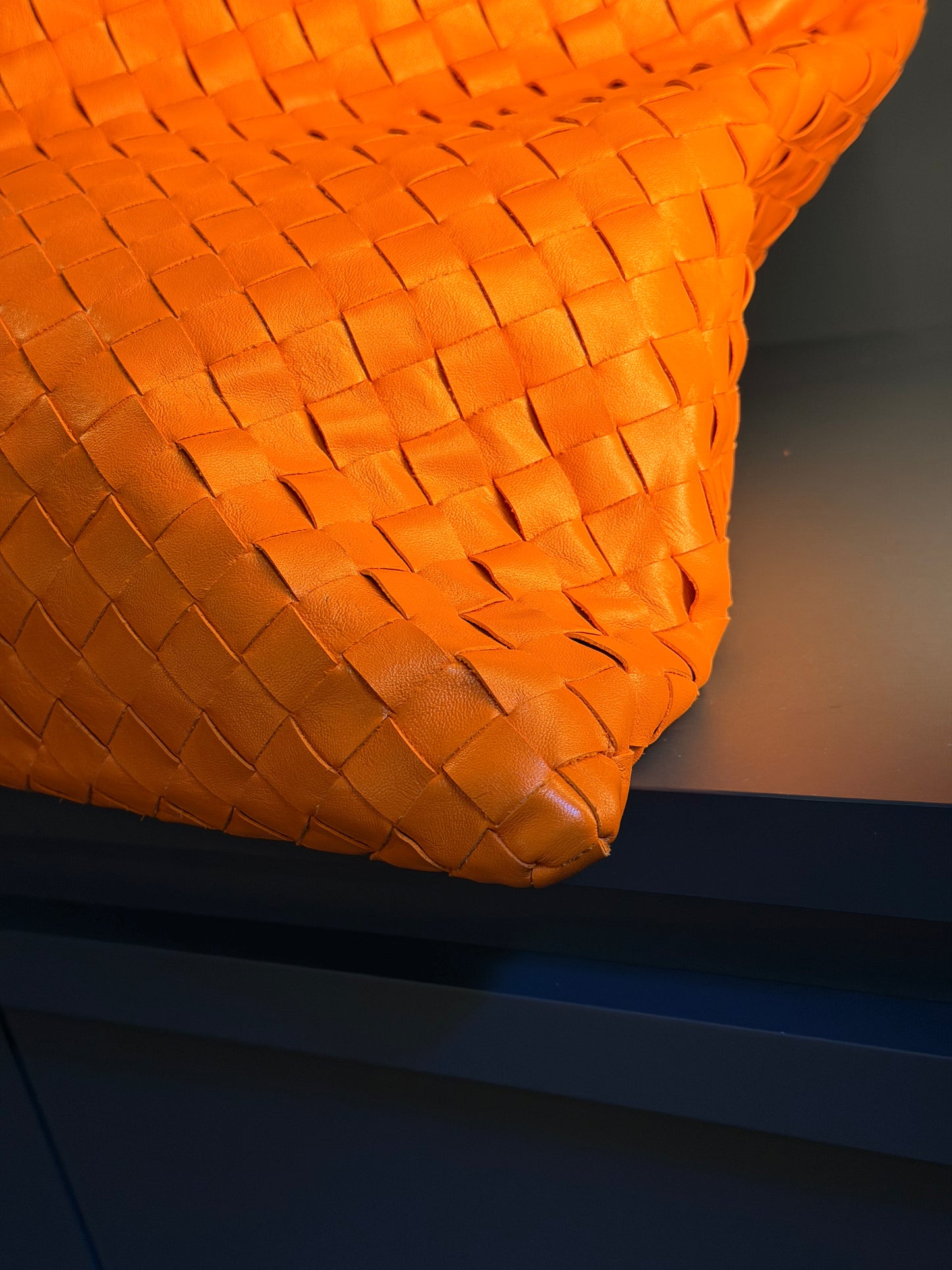 BOTTEGA VENETA LARGE ORANGE HOP SHOULDER BAG