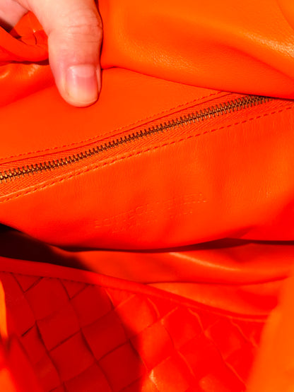 BOTTEGA VENETA LARGE ORANGE HOP SHOULDER BAG
