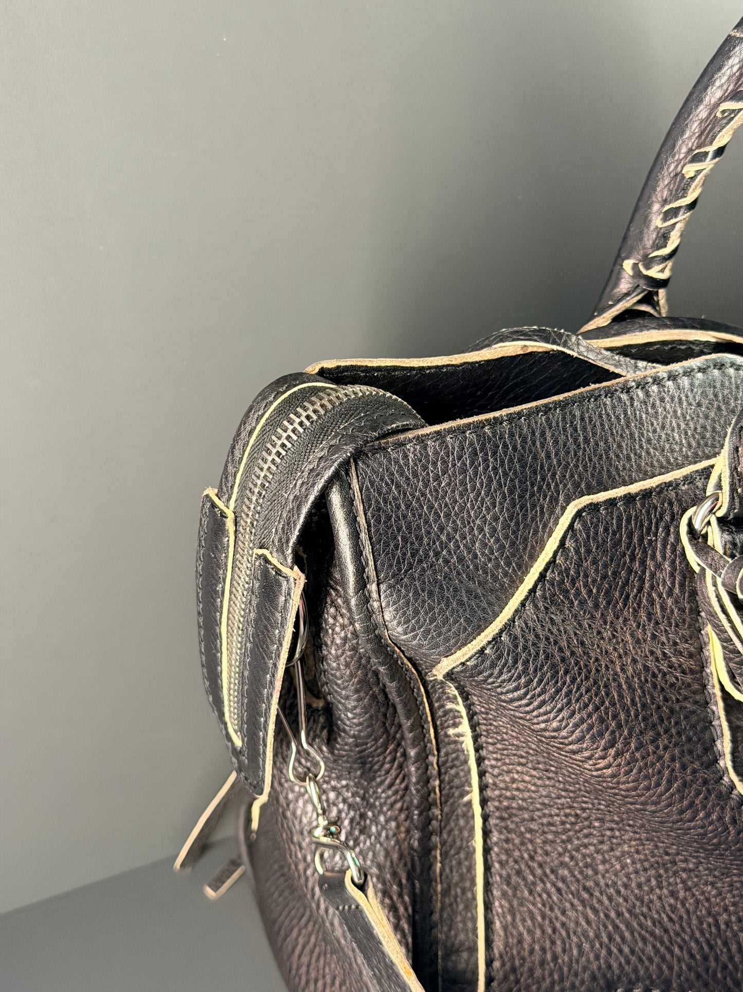 BALENCIAGA BLACK GRAINED LEATHER MEDIUM CLASSIC CITY HANDBAG