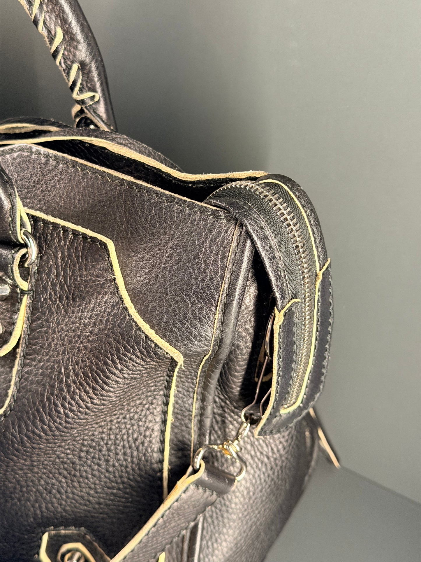 BALENCIAGA BLACK GRAINED LEATHER MEDIUM CLASSIC CITY HANDBAG